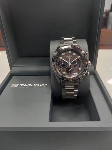 New tag heuer - tag, carrera
